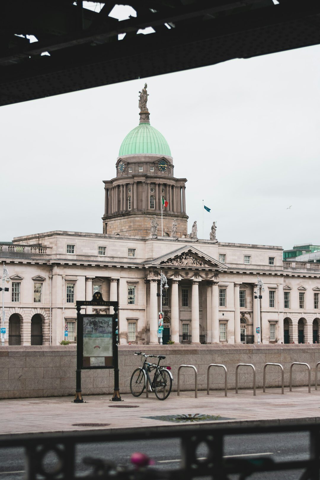 government contract review