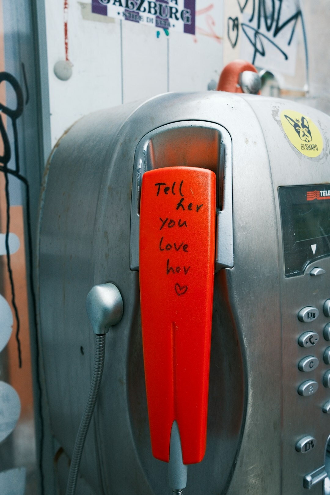 anonymous tip hotline
